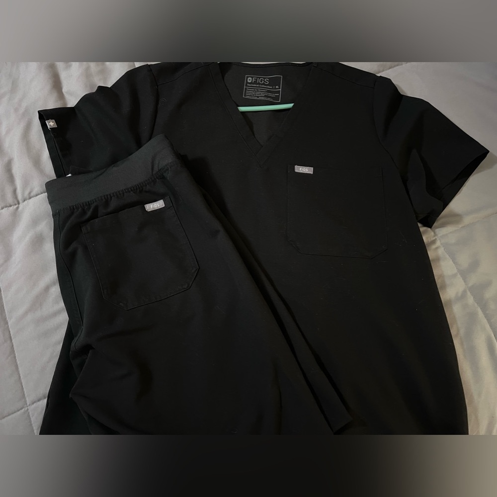Figs Scrubs!